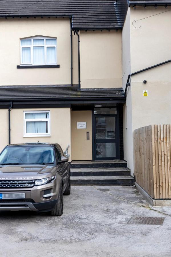 Free Parking- Sandal Park View Wakefield Esterno foto